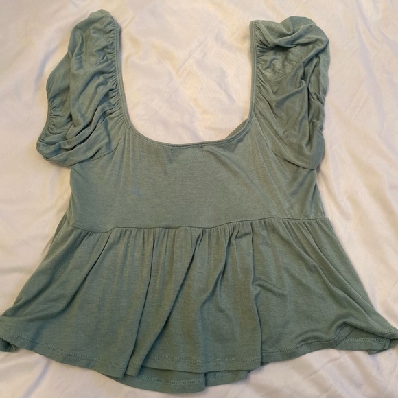 Beautiful Green Tee - Picture 3 of 3